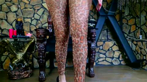 Snapshot of victoriaheller chatting on 03.10.26 Victoria Heller online show from 03.10.26