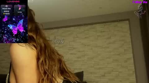 Victoria online show from 07.25.26