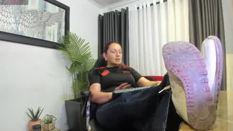 Snapshot of victoriapaker chatting on 07.03.26 victoriapaker online show from 07.03.26
