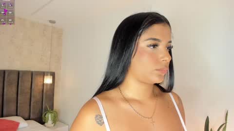 Maria Victoria online show from 01.03.25