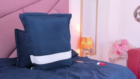 VictoriaRoss online show from 01.10.25