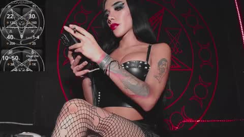 Victoria Vampire online show from 02.07.25