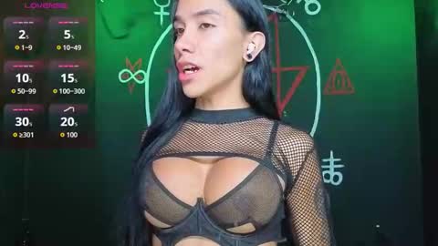 Victoria Vampire online show from 12.03.25