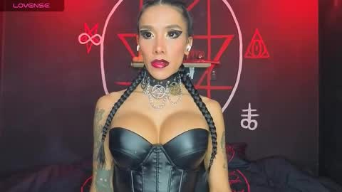 Victoria Vampire online show from 02.11.26