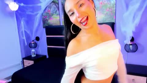 victoriavillalobos online show from 10.20.25