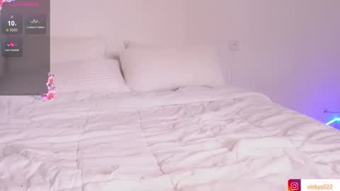 hi Im daniela  I will be online again in 15 hours after each transmission 3 online show from 03.03.26