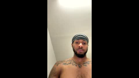 Snapshot of victoryd007 chatting on 11.22.25 victoryd007 online show from 11.22.25