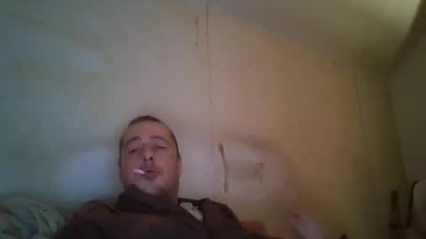 Snapshot of vids1977 chatting on 12.17.24 vids1977 online show from 12.17.24