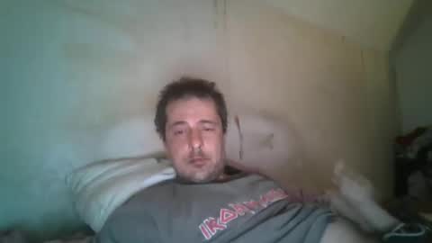Snapshot of vids1977 chatting on 03.08.25 vids1977 online show from 03.08.25