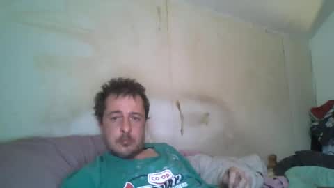 Snapshot of vids1977 chatting on 03.12.25 vids1977 online show from 03.12.25