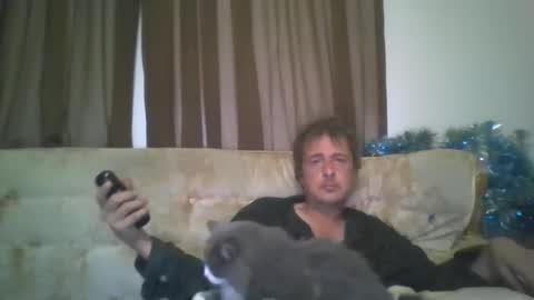 Snapshot of vids1977 chatting on 10.13.25 vids1977 online show from 10.13.25