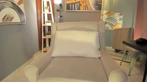 vienah_louis online show from 02.27.26