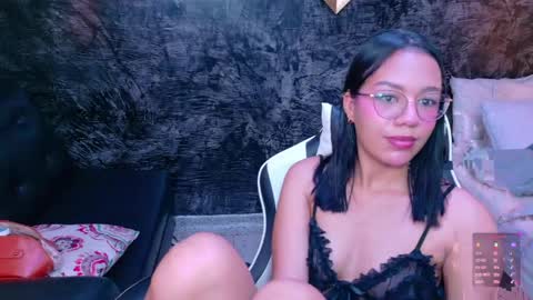 Violet online show from 05.05.26
