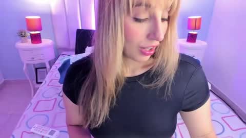 Violet online show from 05.04.26