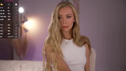 Snapshot of vika54784 chatting on 11.28.25 vika54784 online show from 11.28.25