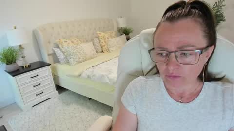 Snapshot of vika7333 chatting on 06.03.26 Ukrainian-woman online show from 06.03.26