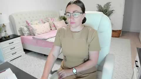 Snapshot of vika7333 chatting on 06.16.26 Ukrainian-woman online show from 06.16.26