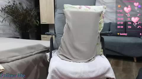 vika style online show from 10.17.25