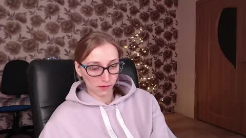 Snapshot of vikaericka chatting on 01.08.25 Vika online show from 01.08.25