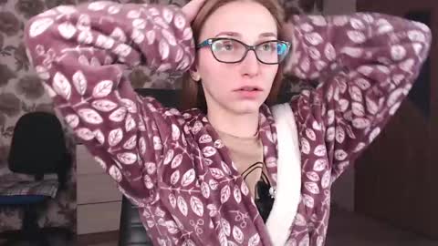 Snapshot of vikaericka chatting on 02.03.25 Vika online show from 02.03.25