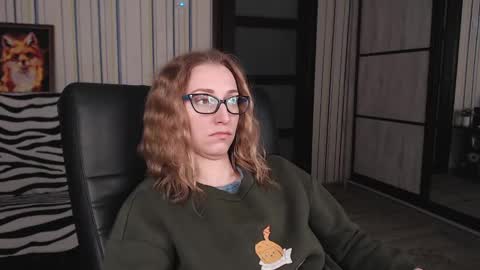 Snapshot of vikaericka chatting on 03.08.25 Vika online show from 03.08.25