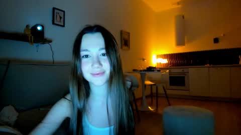 Snapshot of vikawels chatting on 10.19.25 Vika   online show from 10.19.25