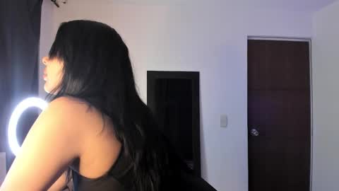 Snapshot of vikgomez chatting on 02.21.26 Vikgomez online show from 02.21.26