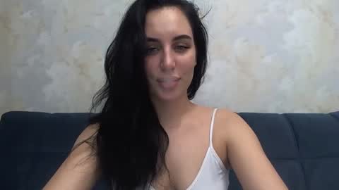 Snapshot of vikipop chatting on 01.03.25 vikipop online show from 01.03.25