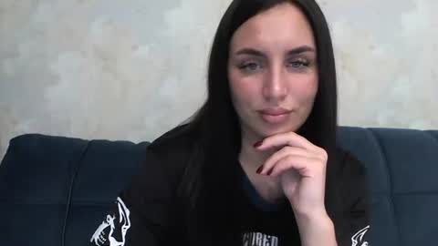 Snapshot of vikipop chatting on 02.06.25 vikipop online show from 02.06.25