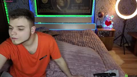 Snapshot of vikki_and_george chatting on 03.12.25 vikki and george online show from 03.12.25