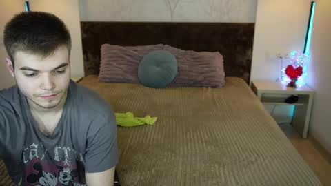 Snapshot of vikki_and_george chatting on 10.13.25 vikki and george online show from 10.13.25