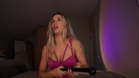 VIKKI online show from 11.11.25