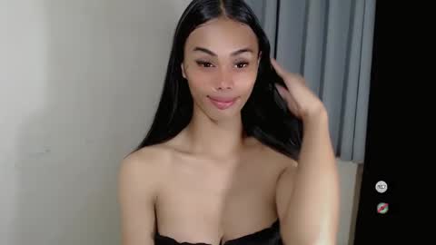 Snapshot of vikkylustfull chatting on 02.18.25 vikkylustfull online show from 02.18.25