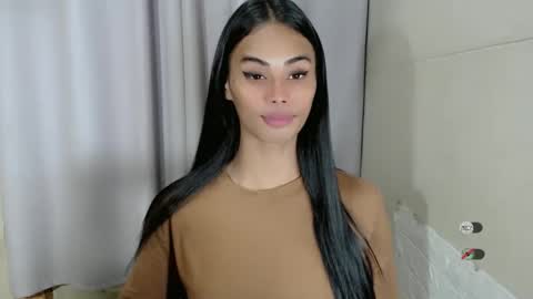 Snapshot of vikkylustfull chatting on 02.28.25 vikkylustfull online show from 02.28.25