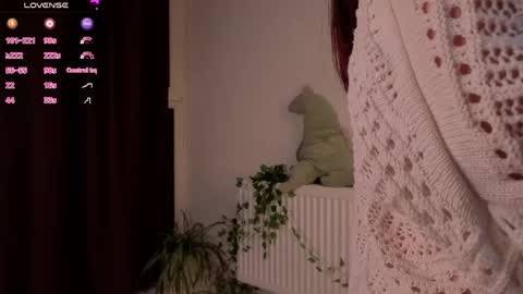 Snapshot of viksinite chatting on 04.01.26 Vixi online show from 04.01.26