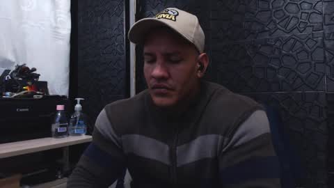 Viktor Herrera online show from 09.25.25