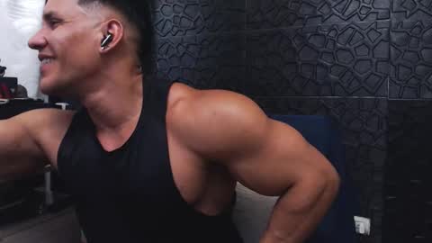 Viktor Herrera online show from 09.29.25