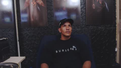 Viktor Herrera online show from 05.04.26