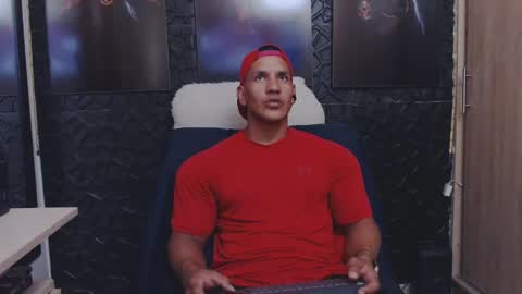 Snapshot of viktorherrera chatting on 05.15.26 Viktor Herrera online show from 05.15.26
