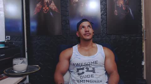 Snapshot of viktorherrera chatting on 05.26.26 Viktor Herrera online show from 05.26.26