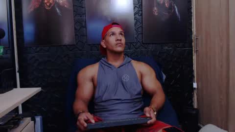 Snapshot of viktorherrera chatting on 06.23.26 Viktor Herrera online show from 06.23.26