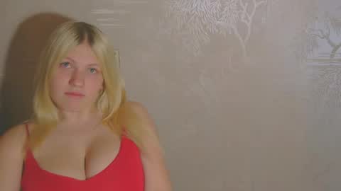 Snapshot of viktoria20502 chatting on 12.03.25 viktoria20502 online show from 12.03.25