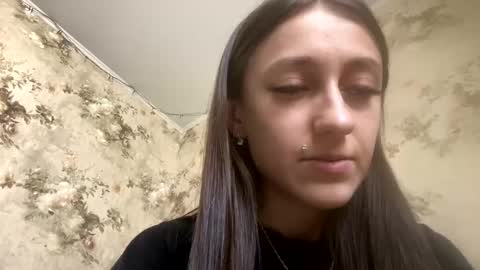 Snapshot of viktoria9898 chatting on 02.18.25 Sweett online show from 02.18.25