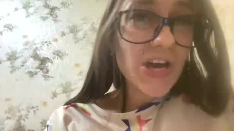 Snapshot of viktoria9898 chatting on 02.23.25 Sweett online show from 02.23.25