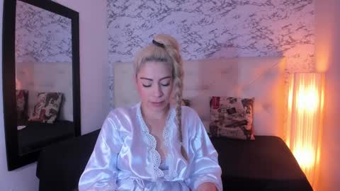 Viktoria online show from 01.14.25