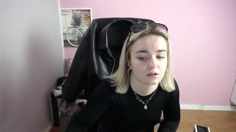 viktoria_lovely online show from 04.29.26