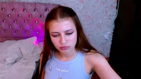 Snapshot of viky_evanss chatting on 03.27.26 viky_evanss online show from 03.27.26