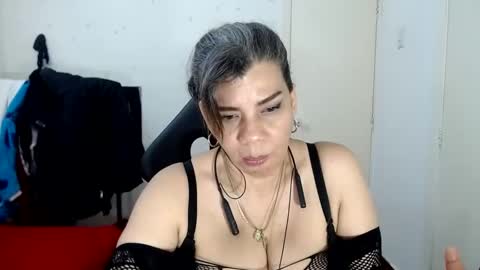 VIKY ADAMS online show from 03.05.25