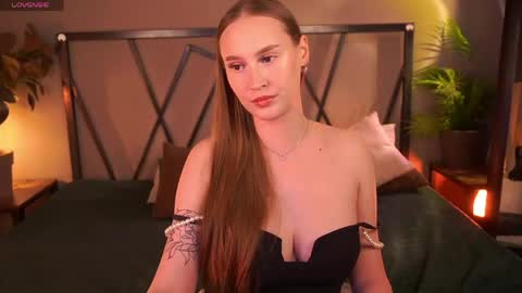 Snapshot of vimilka chatting on 05.27.26 Vi online show from 05.27.26