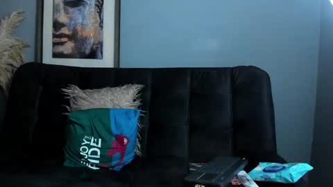 Snapshot of vincentsartori chatting on 10.28.25 Vincent Sartori online show from 10.28.25